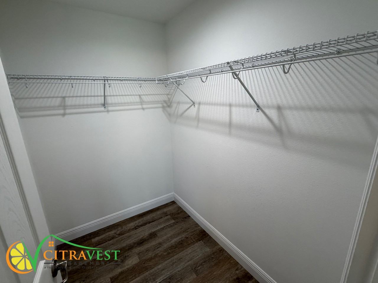 9535 N Stafford Dr - Photo 6 of 14