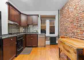 33 Irving St - Photo 1 of 1
