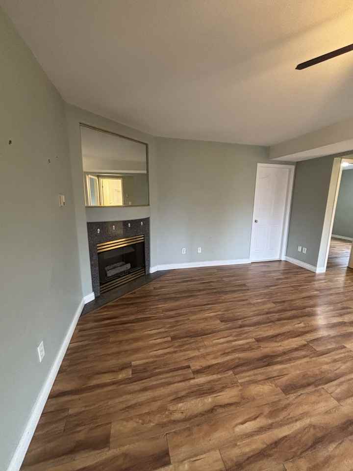 2827 Blackham Dr - Photo 4 of 13