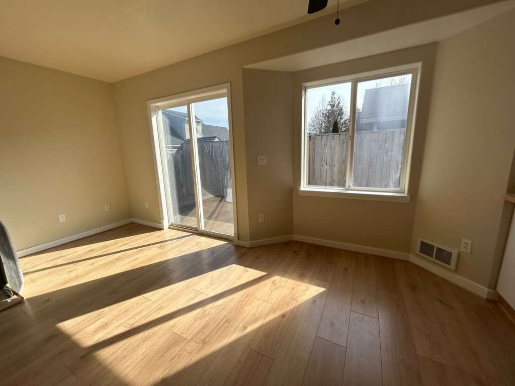 903 Evergreen Dr - Photo 4 of 8