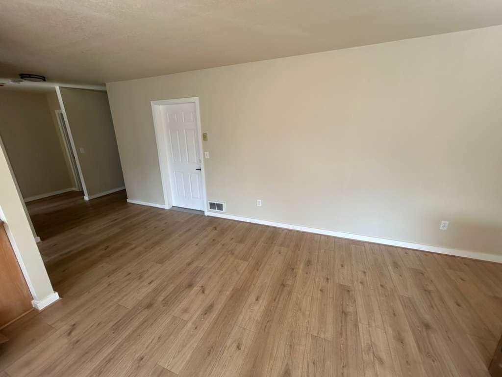 903 Evergreen Dr - Photo 5 of 8