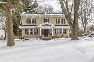 featured image of 939 Stuart Dr