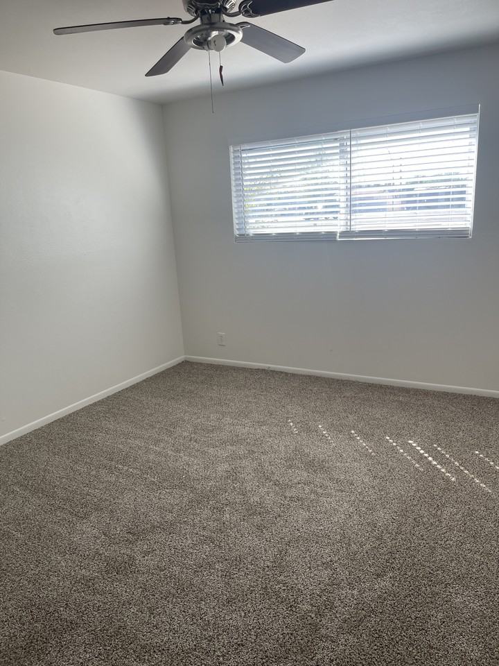 317 N Elm St #A - Photo 6 of 10