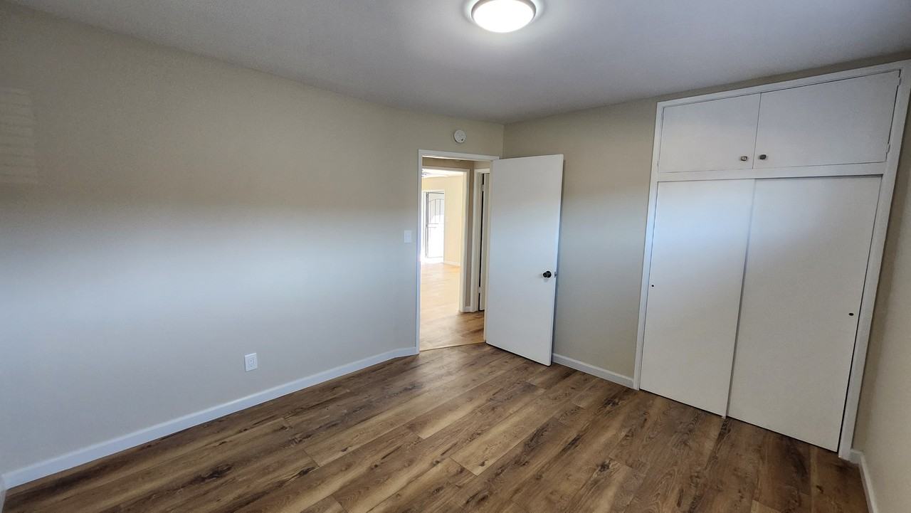 423 N N St - Photo 7 of 12