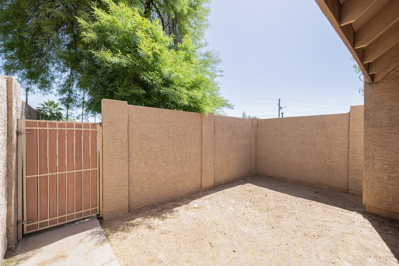 7314 N 43rd Ave - Photo 4 of 23