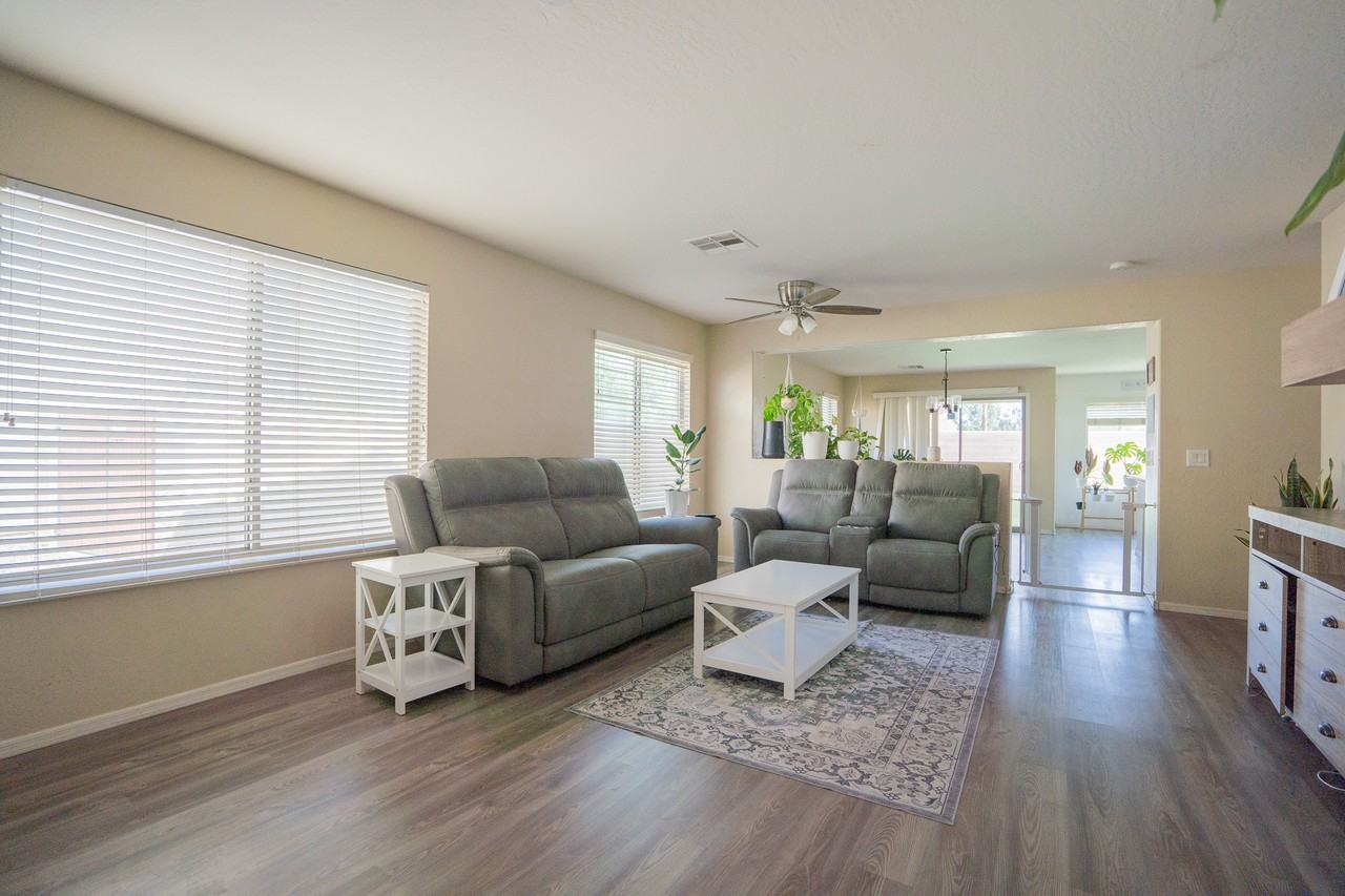 15160 W Smokey Dr - Photo 4 of 25