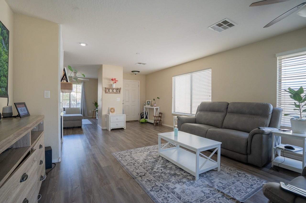 15160 W Smokey Dr - Photo 6 of 25