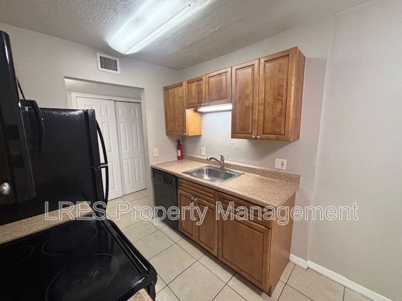 1695 Lee Rd #B107 - Photo 4 of 19