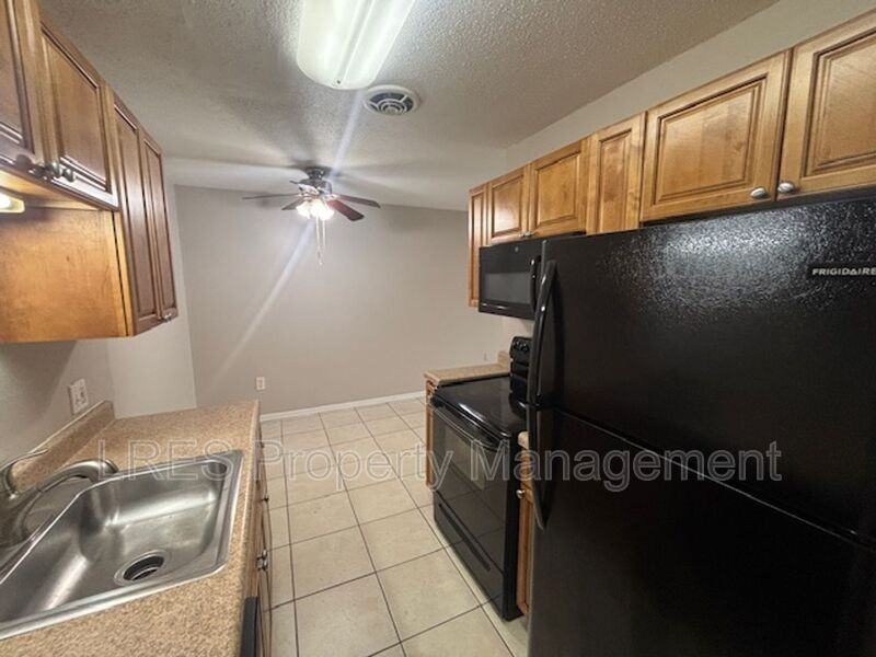 1695 Lee Rd #B107 - Photo 5 of 19