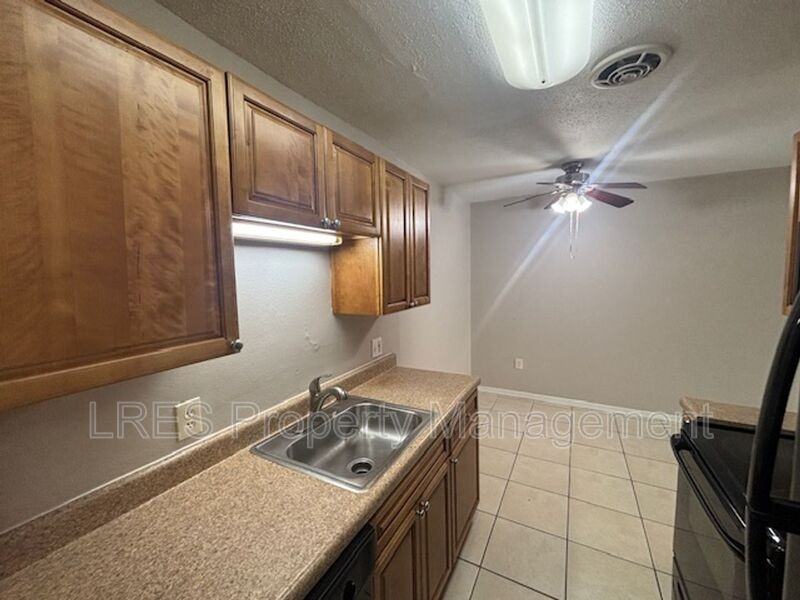 1695 Lee Rd #B107 - Photo 6 of 19