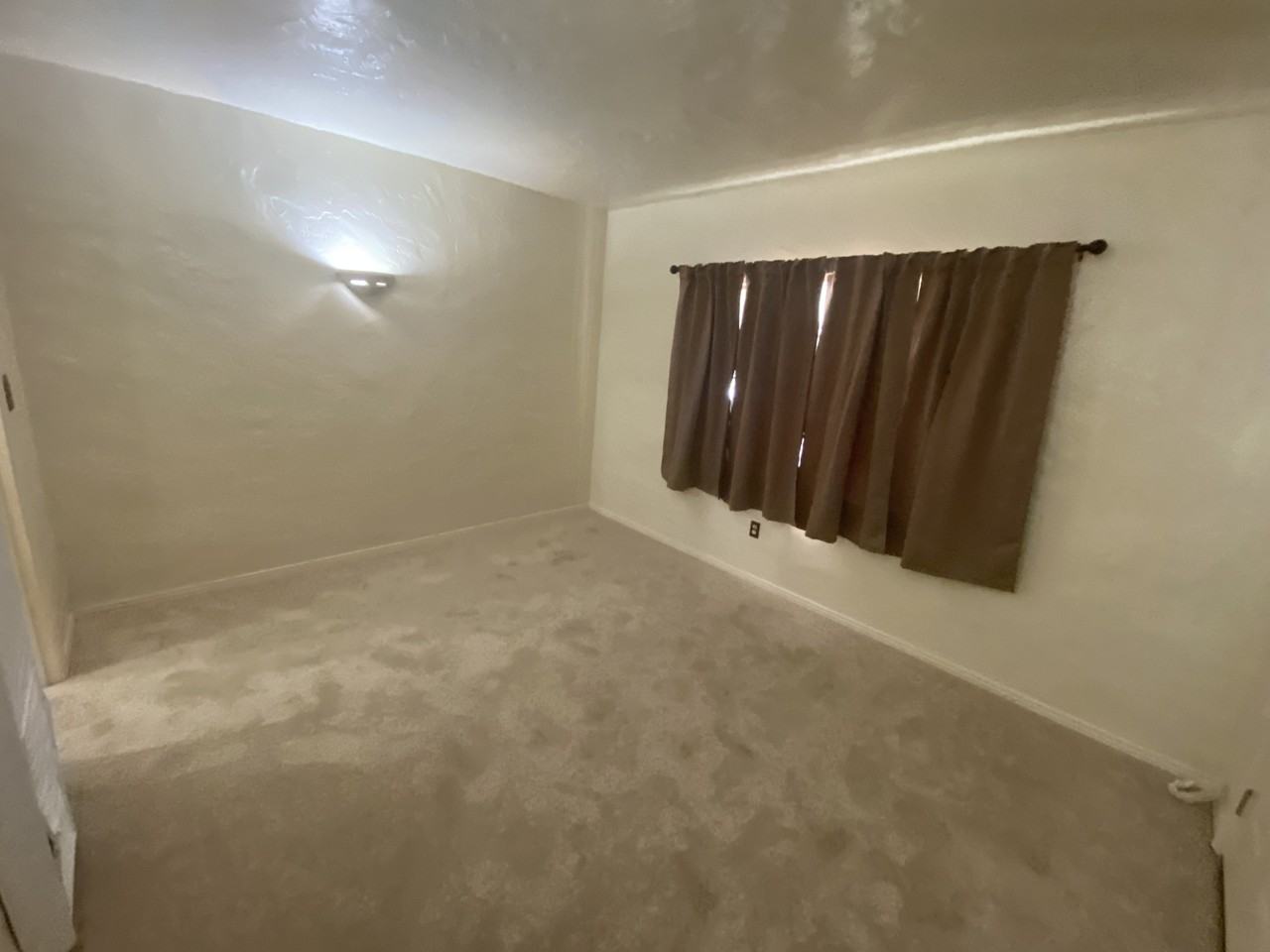 211 W Dexter St #211 - Photo 4 of 9