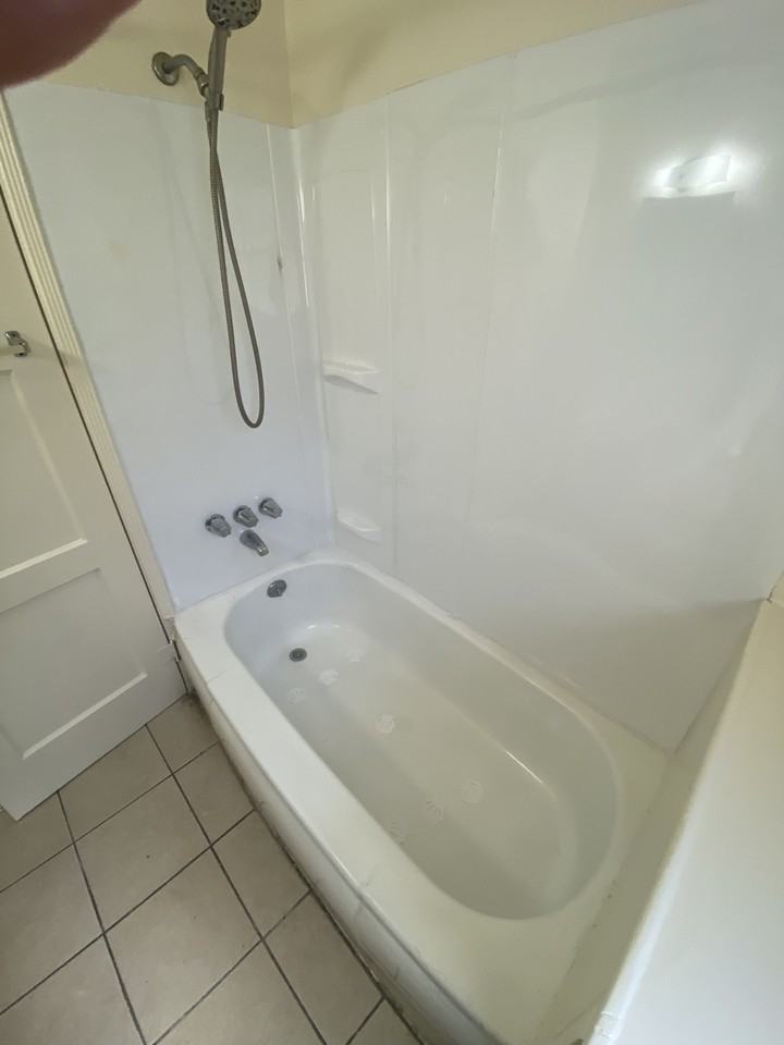 211 W Dexter St #211 - Photo 7 of 9