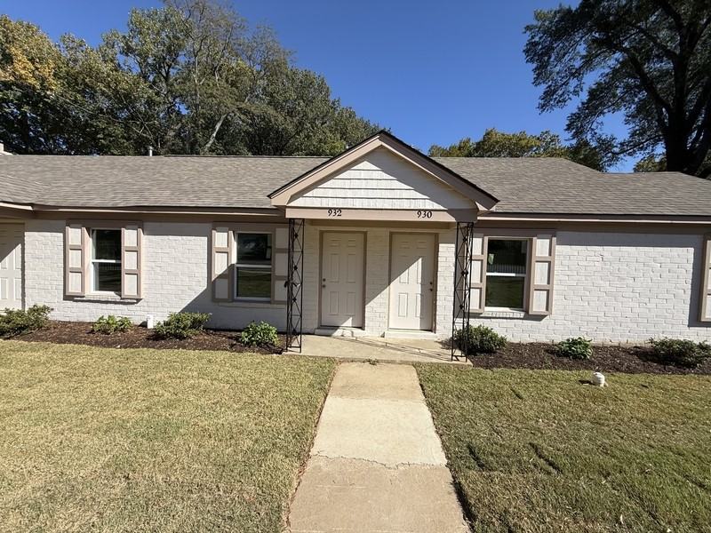 940 N Hollywood St #940 - Photo 3 of 5