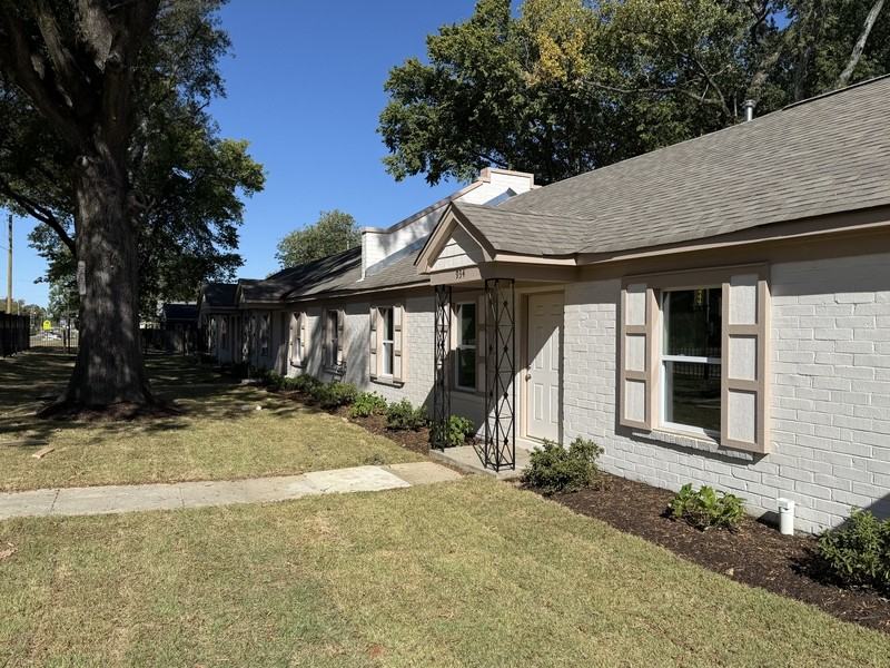 940 N Hollywood St #940 - Photo 4 of 5