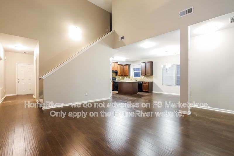 213 Daisy Cir - Photo 3 of 19