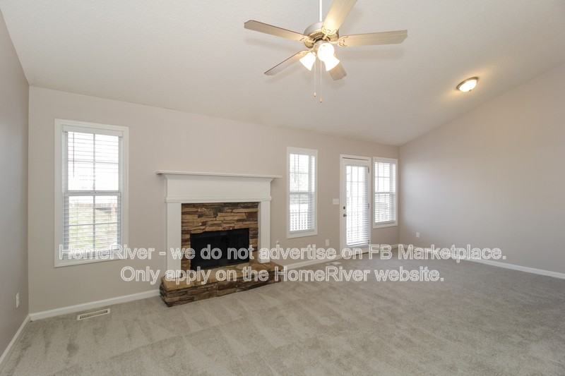 90 Greystone Cir - Photo 4 of 17