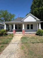 featured image of 1110 Adams St