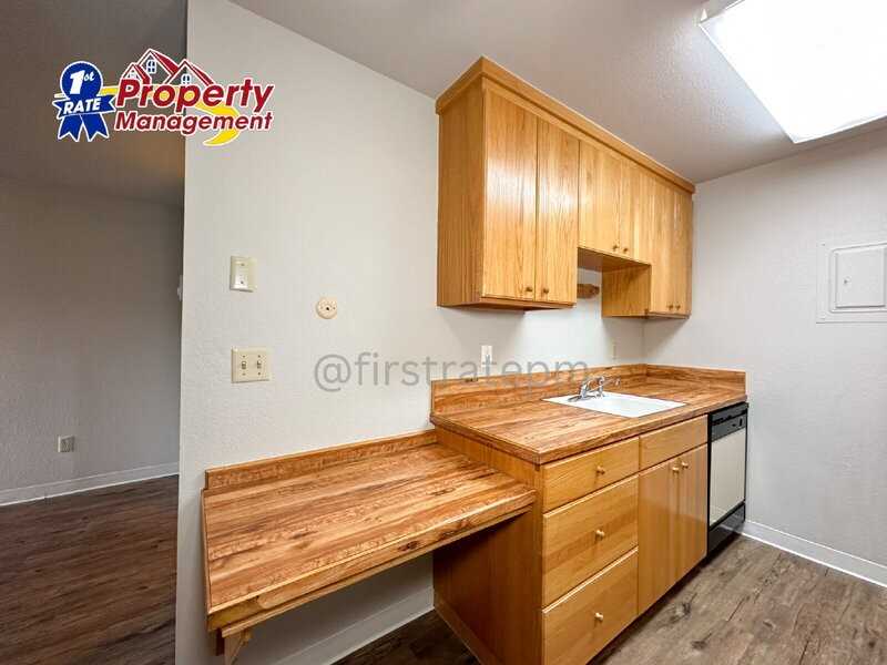 1681 N Laurel St #131 - Photo 5 of 19