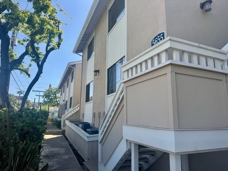 5655 Riley St - Photo 2 of 9