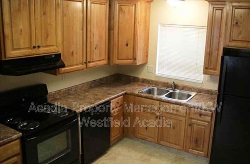 315 E St #2 - Photo 2 of 19