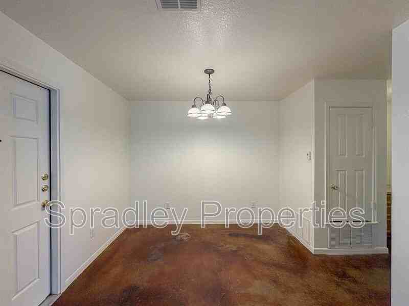 5604 Luxor Dr Apt B - Photo 5 of 13