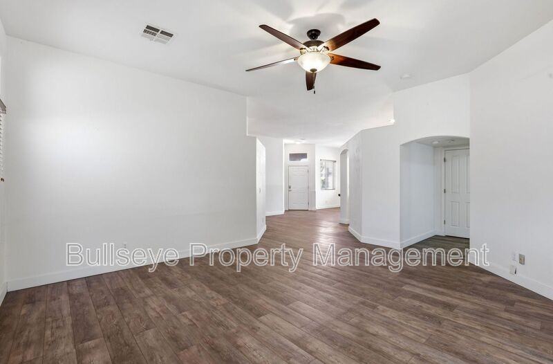 6519 S 5th Way - Photo 7 of 27
