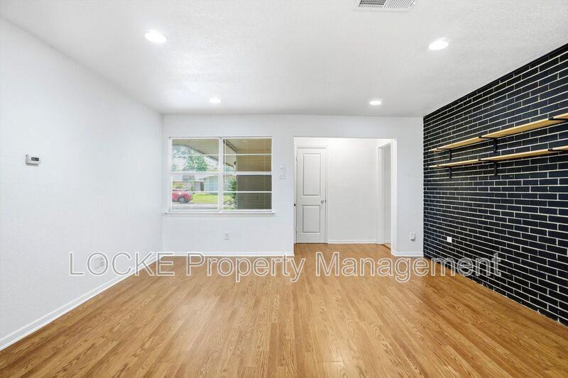 924 Wisteria Way - Photo 6 of 15