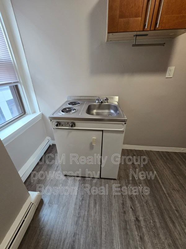 191 Green St #121 - Photo 3 of 9