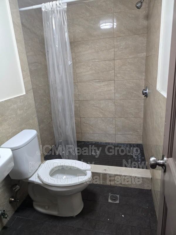 191 Green St #121 - Photo 4 of 9