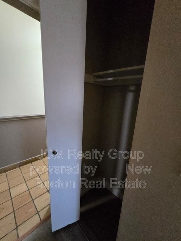 185 Green St #35 - Photo 5 of 10