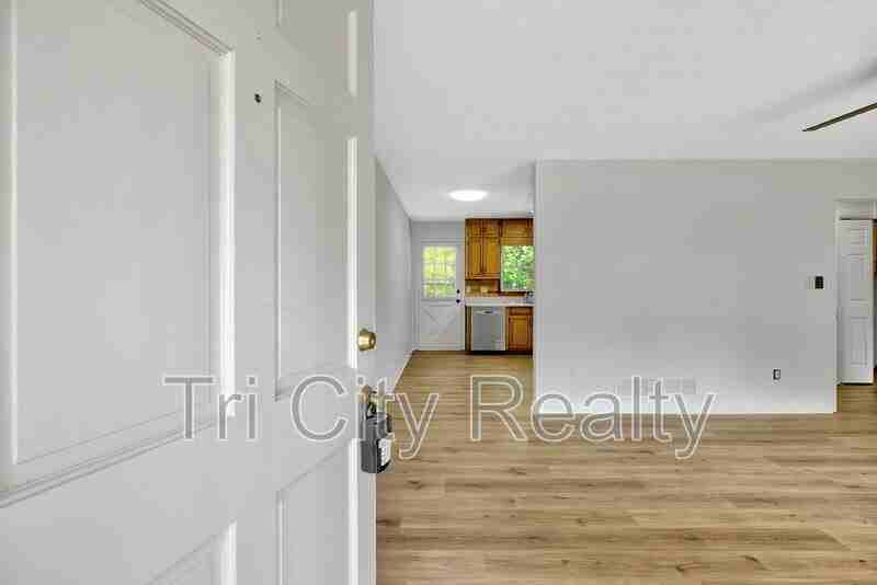 200 Meadowbrook Ct #B - Photo 7 of 24