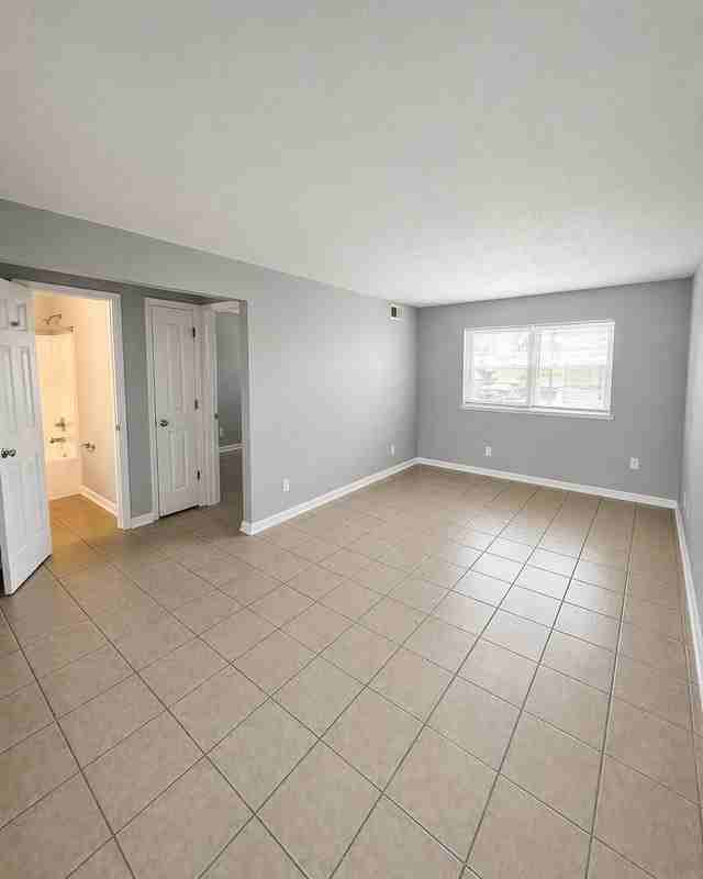 401 N Main St #6A - Photo 6 of 11