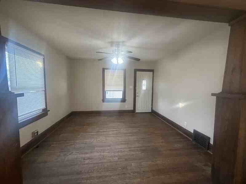 2824 Des Moines St - Photo 3 of 21