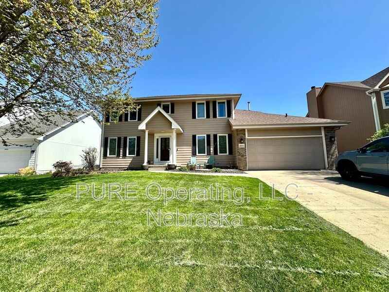 4909 N 142nd St - Photo 2 of 50