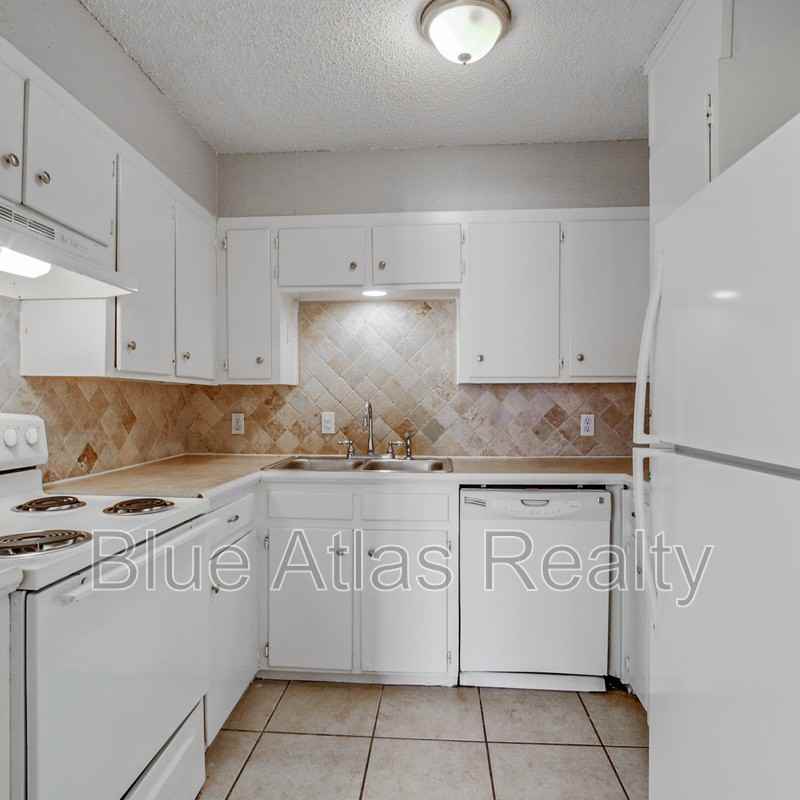 5352 Wonder Dr - Photo 4 of 18