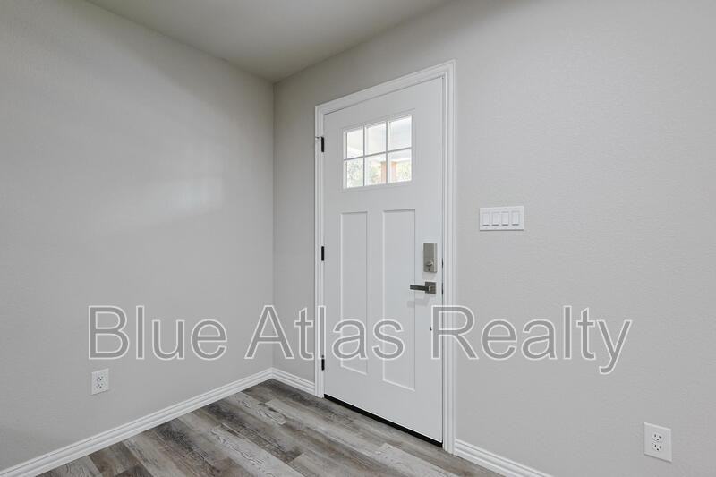 5820 Grayson St - Photo 3 of 17