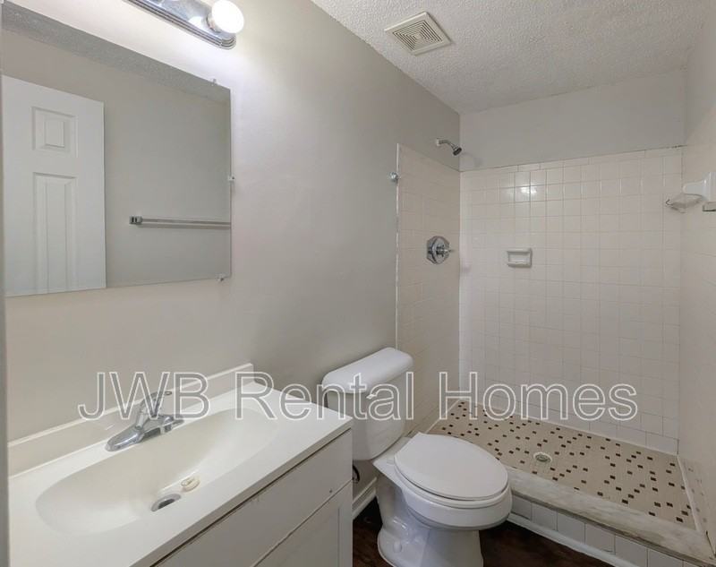 2444 Justin Rd E - Photo 7 of 19