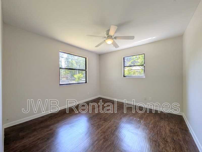 7351 Proxima Rd - Photo 6 of 17