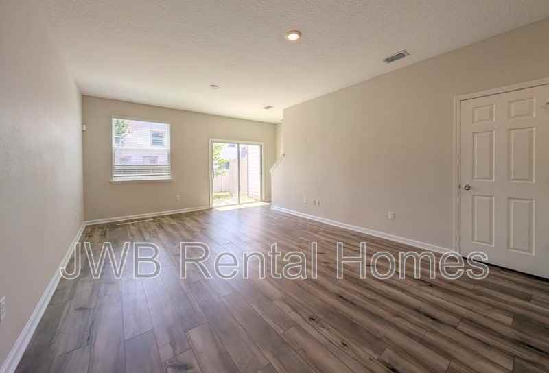 9850 Fiddleback Ln - Photo 5 of 26