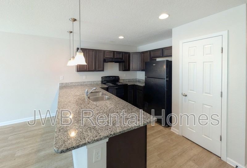 5682 Marathon Pkwy - Photo 2 of 21