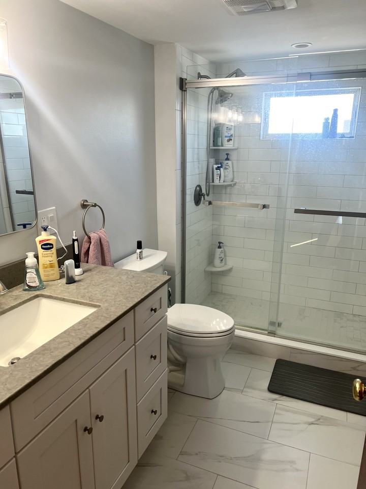 77 Lynn Shore Dr #3 - Photo 4 of 18