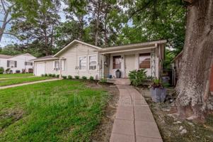 featured image of 1412 22nd St #B