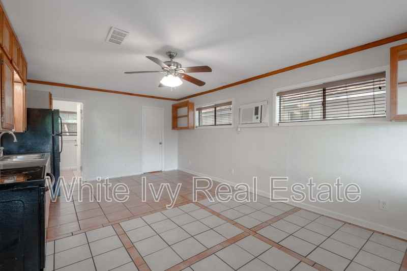 1412 22nd St #B - Photo 6 of 20