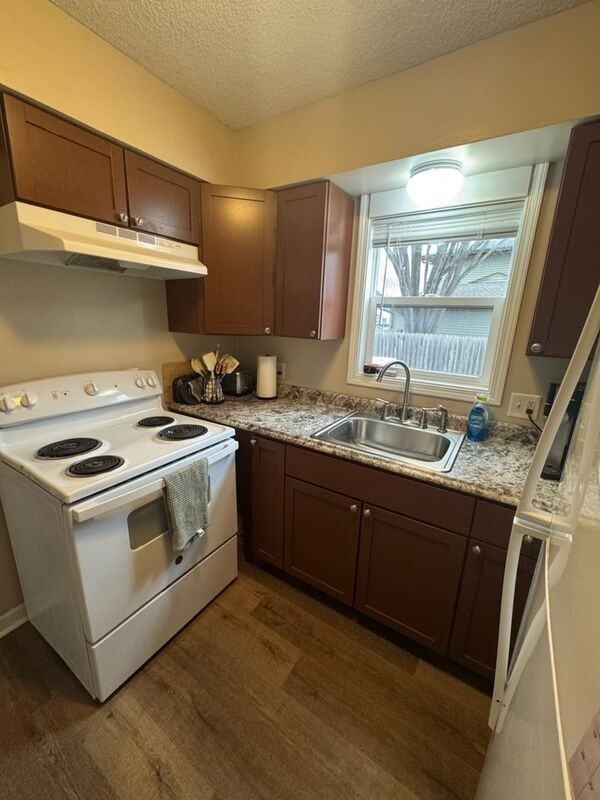 721 Circle Dr - Photo 7 of 13