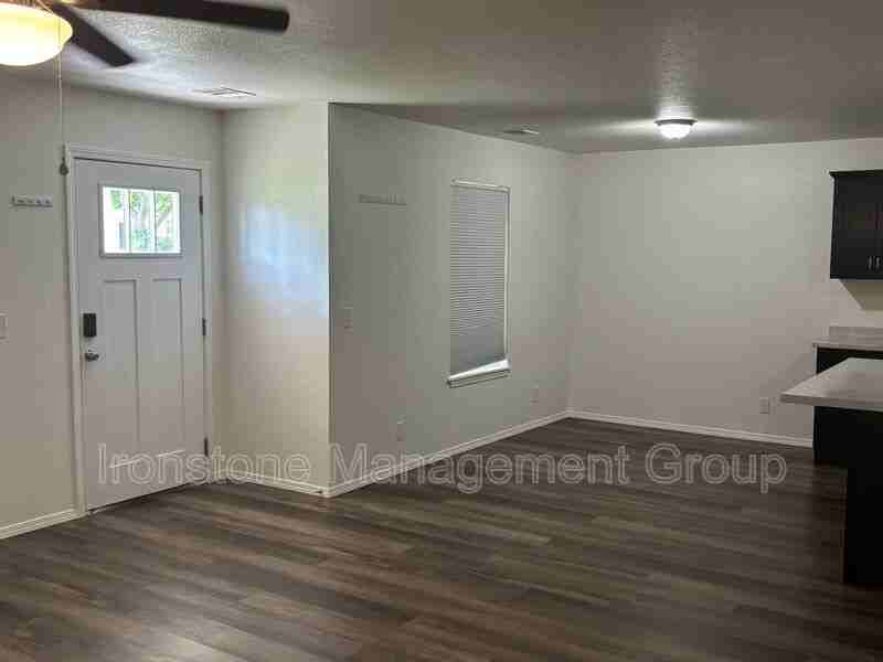 3817 S 29th West Ave - Photo 4 of 17