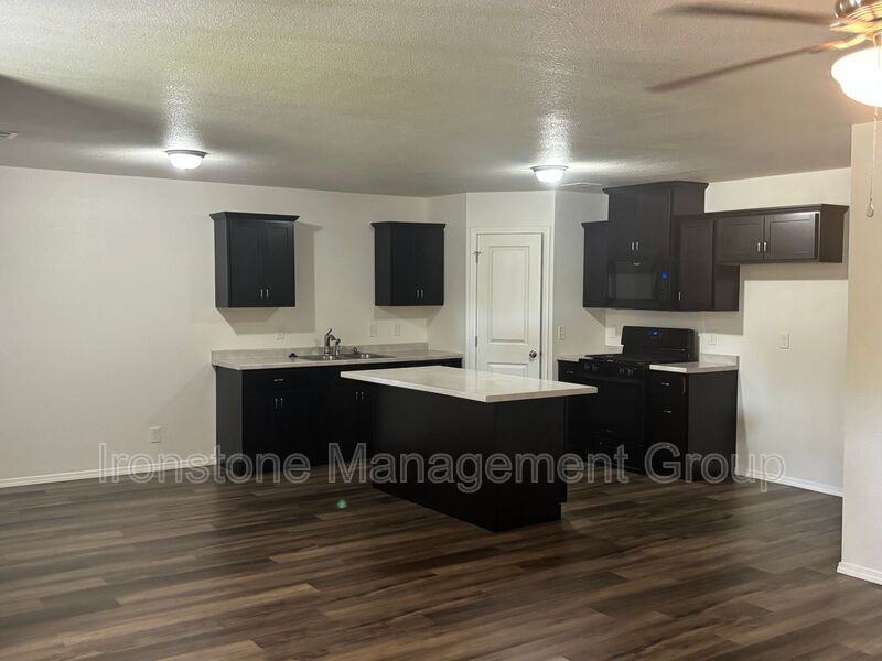 3817 S 29th West Ave - Photo 5 of 17