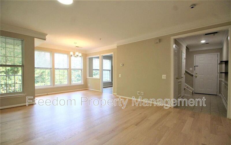 12624 Fair Crest Ct #304 - Photo 5 of 33