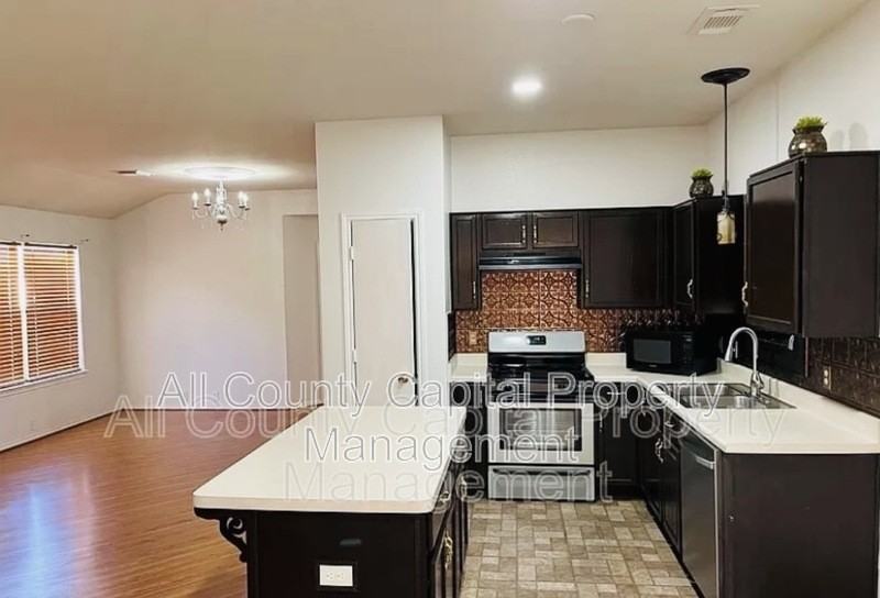 15004 Antique Finish Dr #15004 - Photo 4 of 12