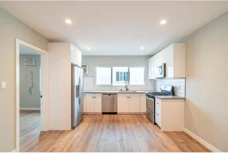 4517 Prospect Ave Los Angeles, Ca #1 - Photo 4 of 13