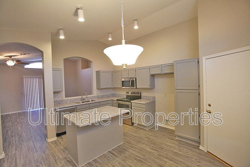 7135 W Via De Luna Dr - Photo 7 of 19